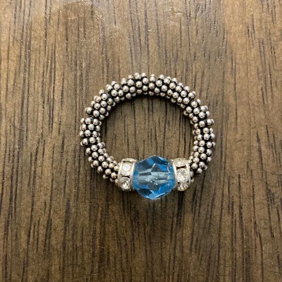 Kelly Colleen NWOT Sterling Silver Stretch Ring with Swarovski Crystals. - Picture 1 of 3